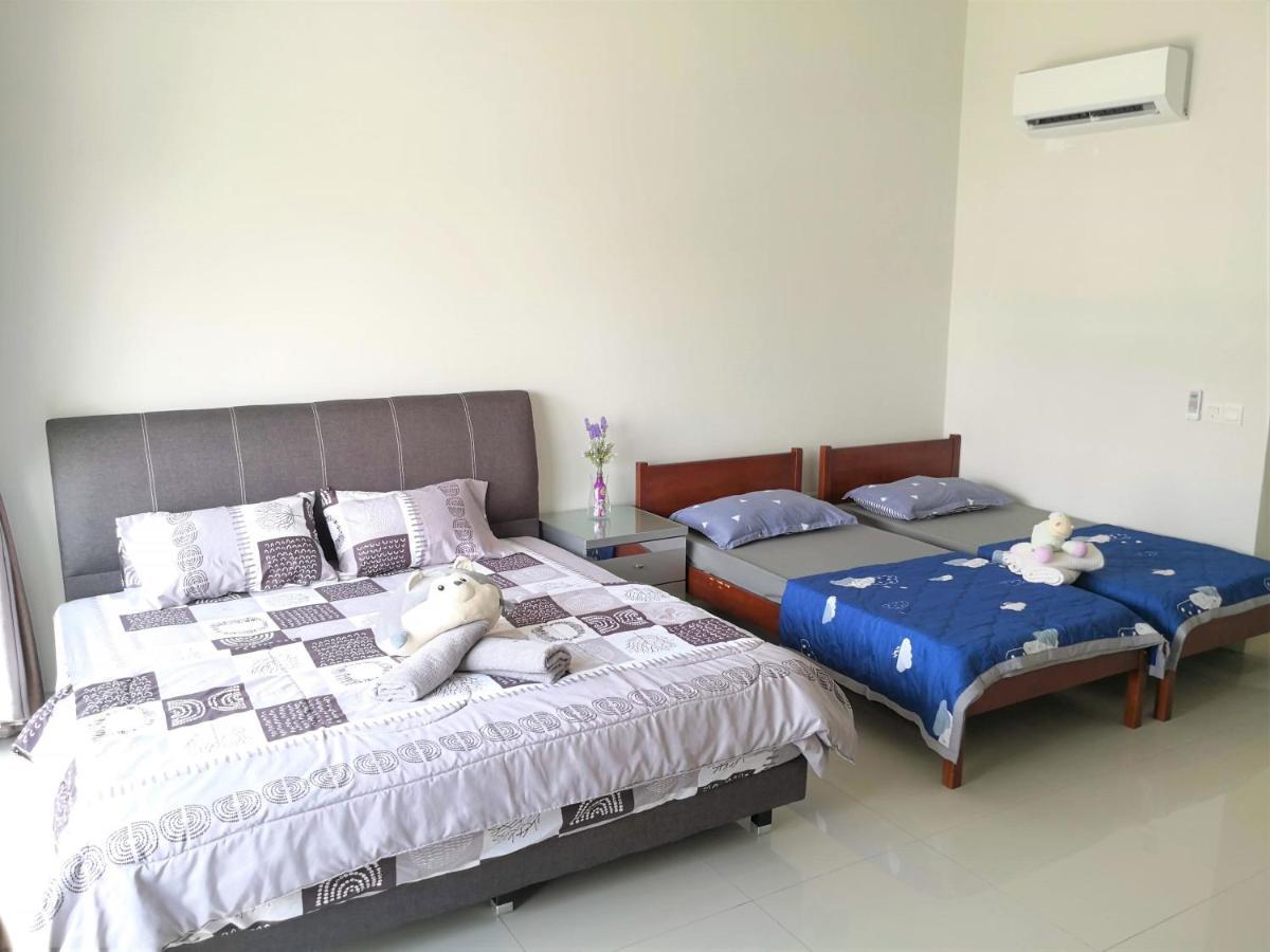 Sparkling Clean Homestay @ Kota Kemuning - Rimbayu Teluk Panglima Garang Exterior foto